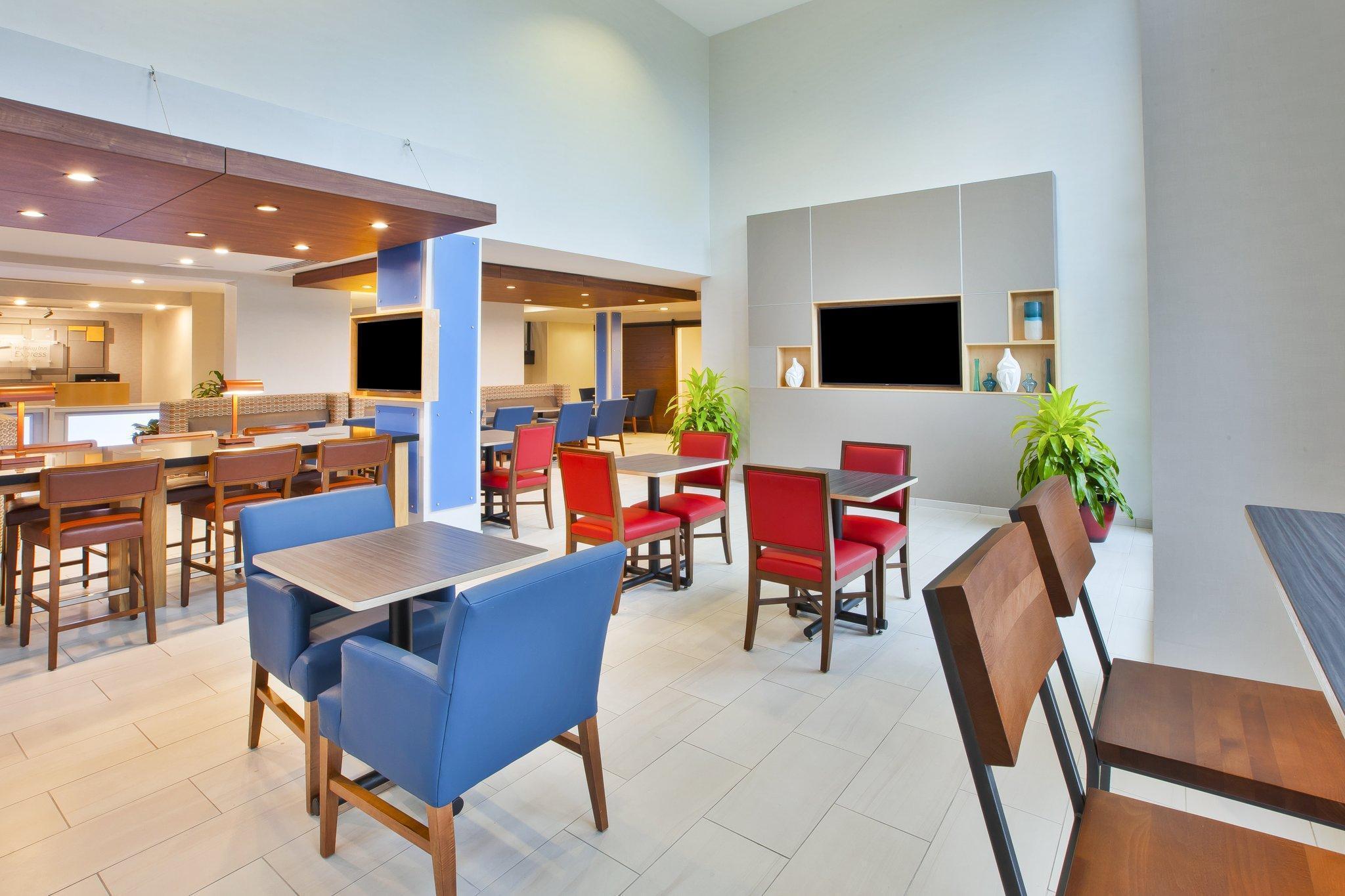Holiday Inn Express Rochester-Victor By Ihg Екстериор снимка